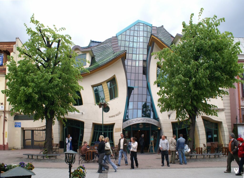 The Crooked House, Sopot